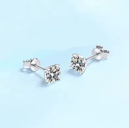 18K White Gold 1ct Moissanite Stud Earring